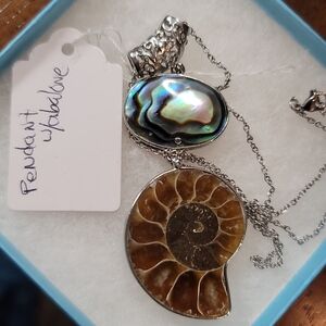 Unk Silver and Iridescent Pendant Necklace